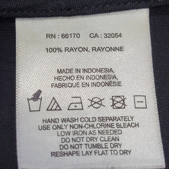 FREE PEOPLE Sz Medium Floral Embroidered Flowy Lace Hem Shorts Romper w/Tassels - Picture 9 of 10